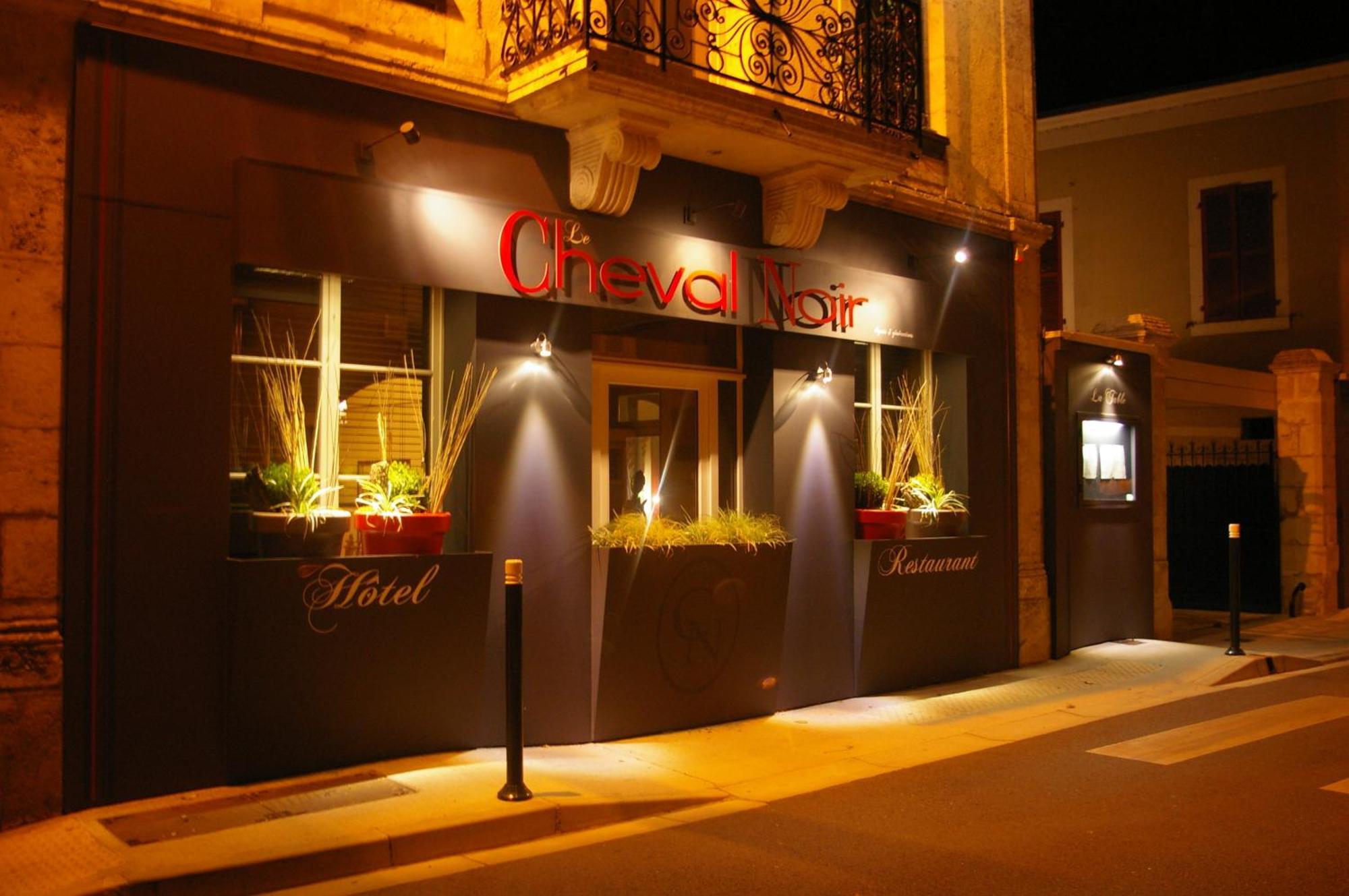 Logis Hotel Le Cheval Noir Argenton Sur Creuse Exterior foto