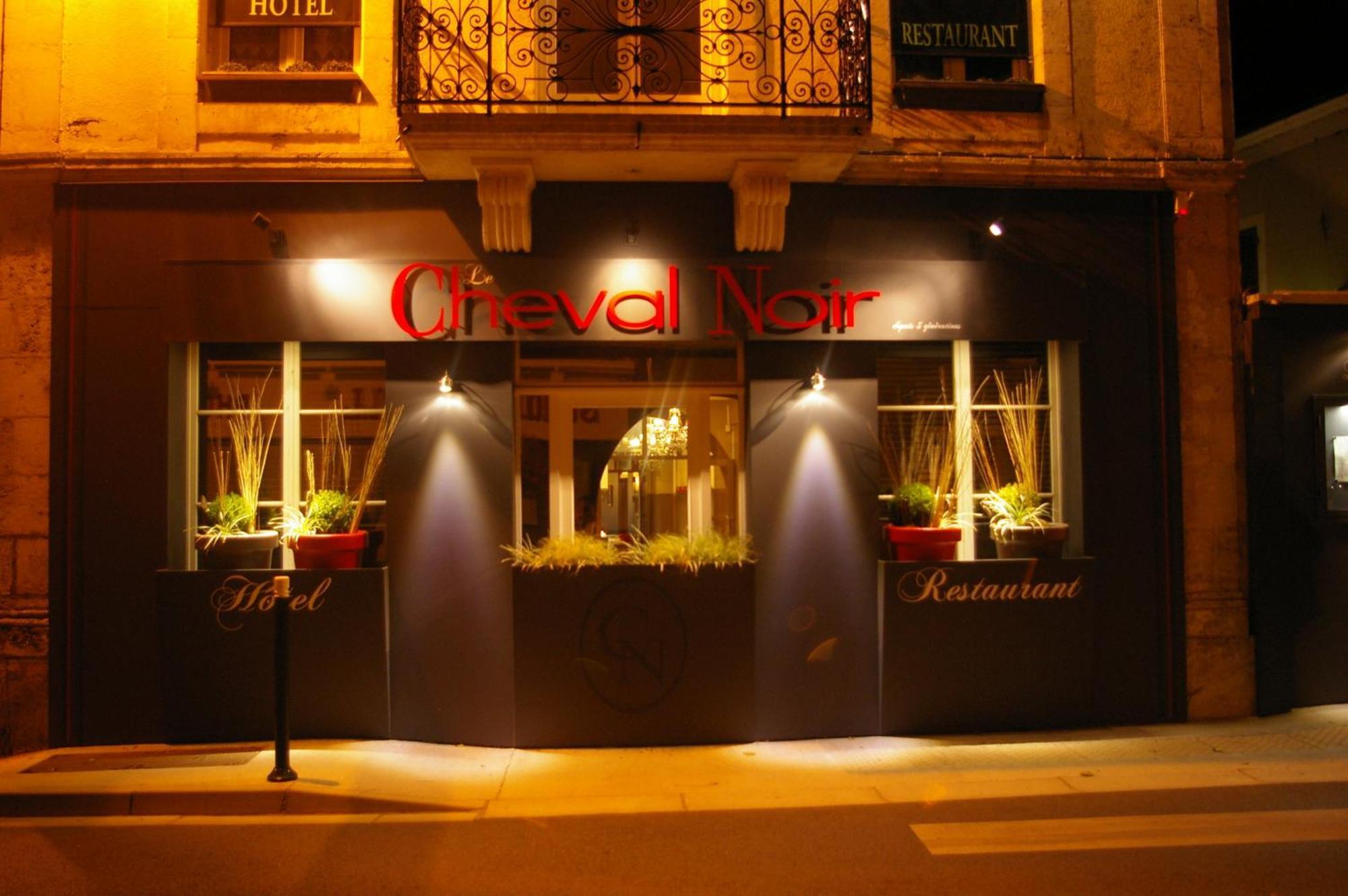 Logis Hotel Le Cheval Noir Argenton Sur Creuse Exterior foto