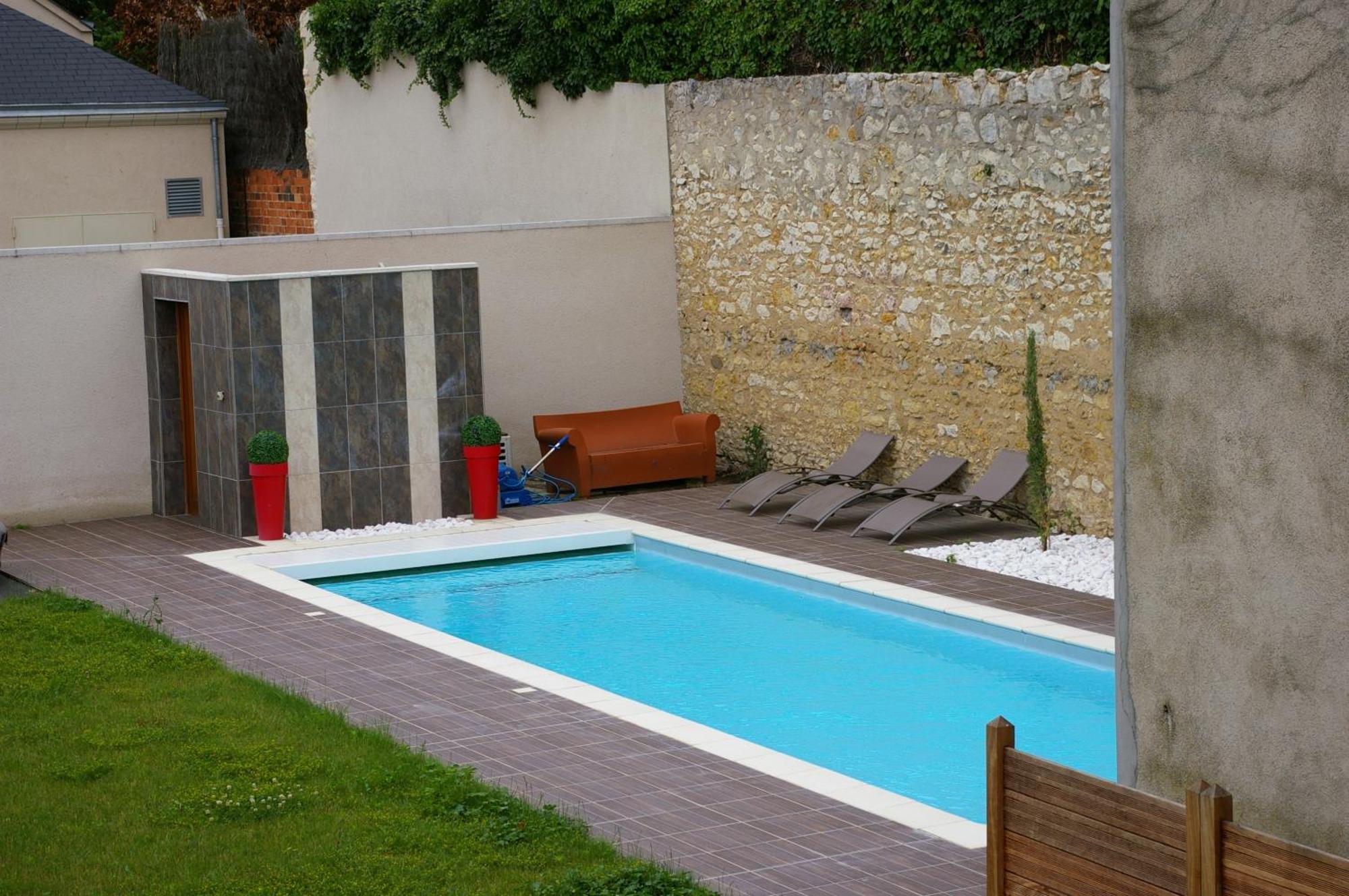Logis Hotel Le Cheval Noir Argenton Sur Creuse Exterior foto