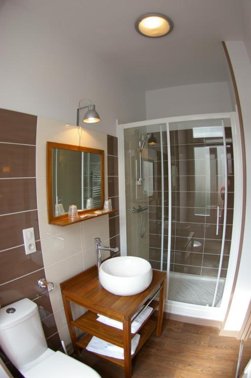 Logis Hotel Le Cheval Noir Argenton Sur Creuse Zimmer foto